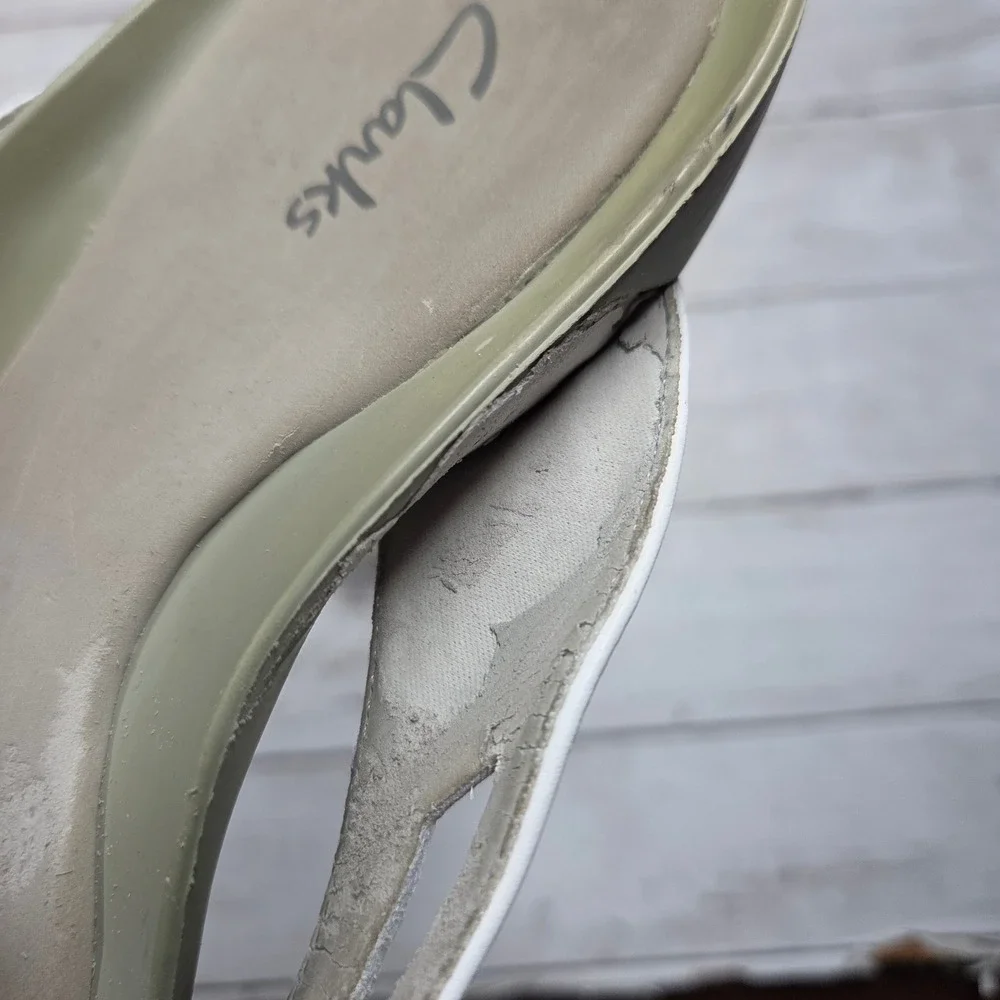 Clarks 80352 Thong Sandals Wedge Slide Women 10M White Leather Cutout
